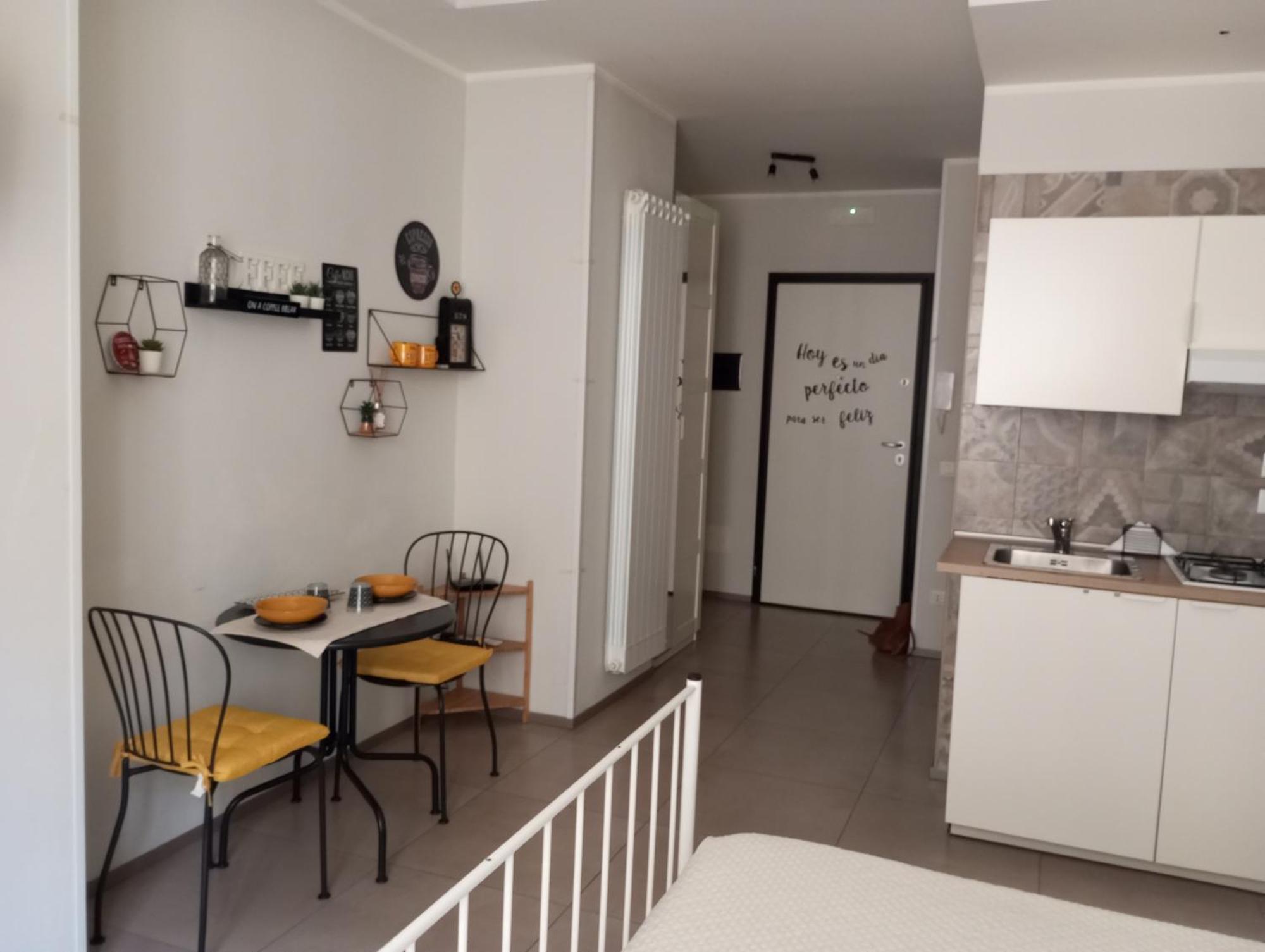 Holidaystudio Appartamento In Centro Salerno Exterior foto